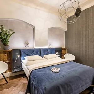 Lejlighedshotel Mooo By The Castle, Prag